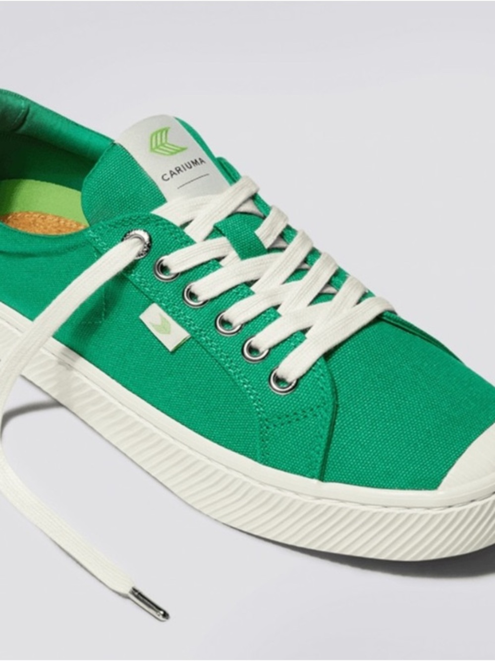Cariuma OCA Green Canvas Low-Top Sneaker